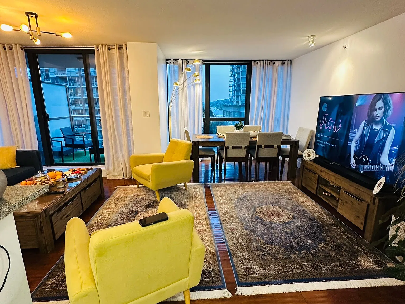 2 bed, 900 sqft, $2,750 — Photo 2