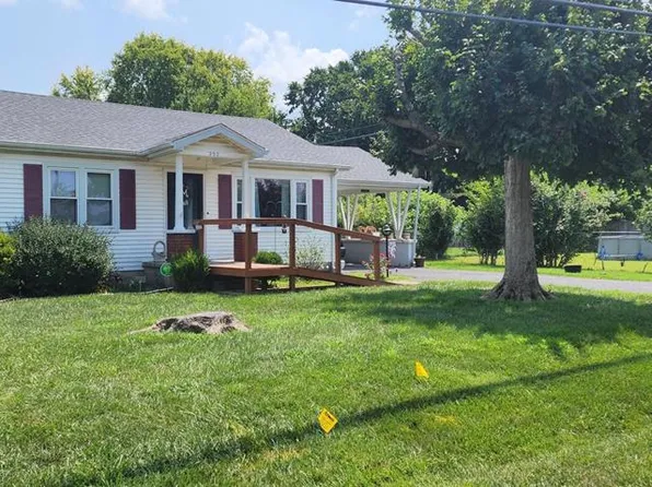 202 N Henderson Dr, Hopkinsville, KY 42240