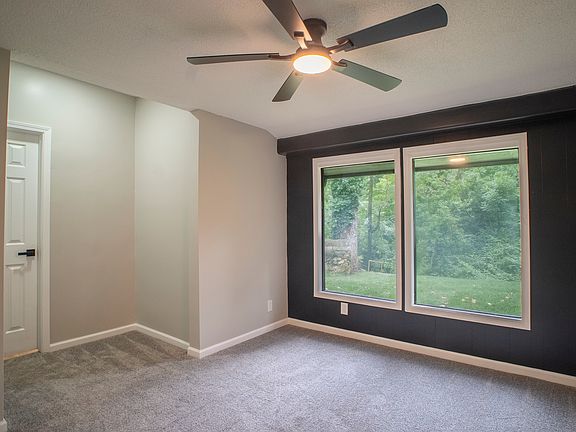5th image of 18405 E Truman Rd