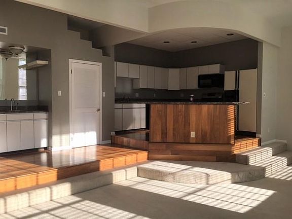 Bar and kitchen overview