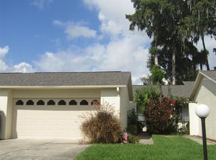 2247 Cypress Cove Dr, Tavares, FL 32778