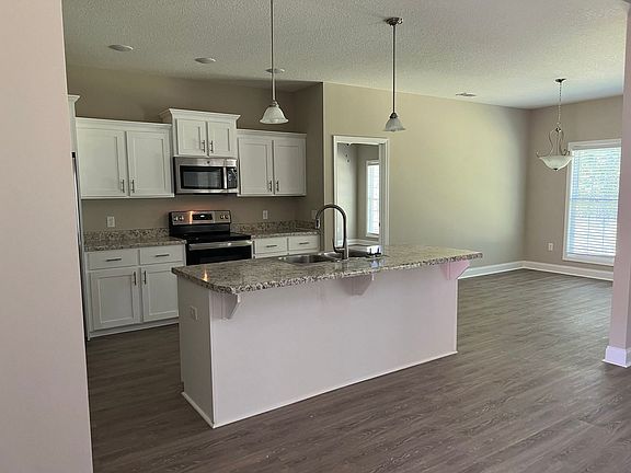 4th image of 409 Quarter Hole Ct