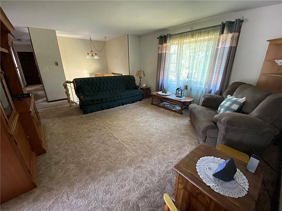 5th image of 1927 Lola Ln