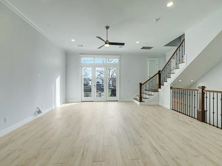 2814 Princeton St — Photo 6