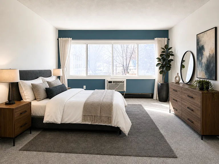 Relax in Style: Discover our Minneapolis Bedroom Haven on Minnehaha Avenue — Photo 11