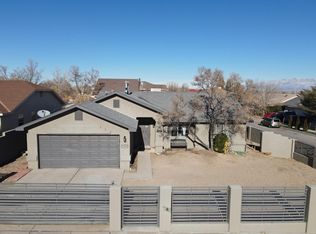 1342 Quartz Dr SW, Albuquerque, NM 87121
