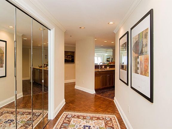 4th image of 505 E Huron St APT 506