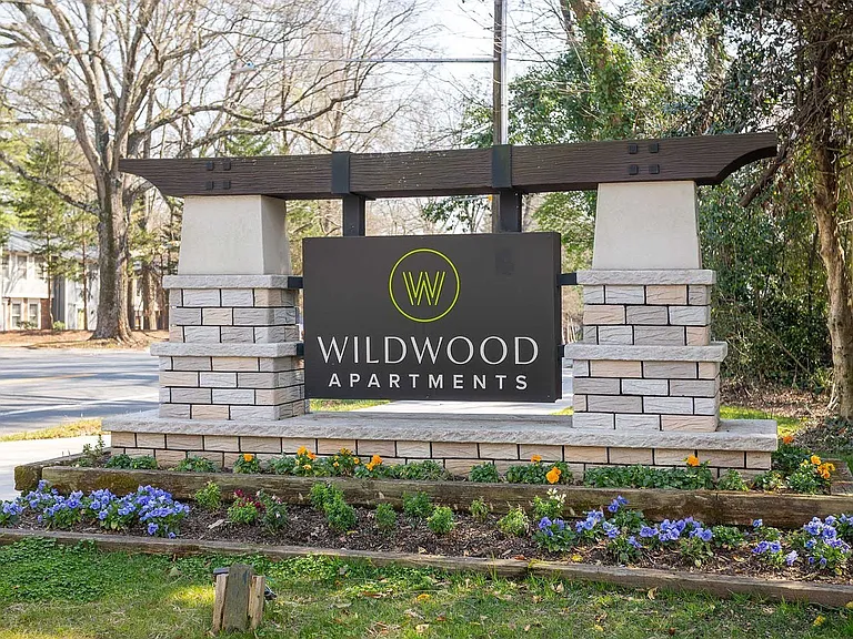 Wildwood Apartments — Photo 20