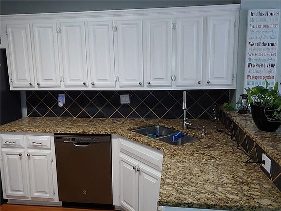5th image of 6155 Windsor Trace Dr #5