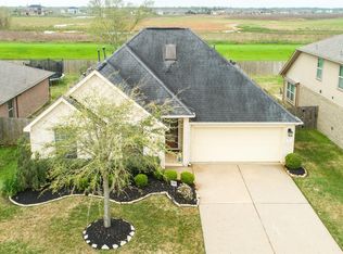 77 Rodeo Dr, Manvel, TX 77578