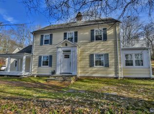 320 E Saddle River Rd, Upper Saddle River, NJ 07458