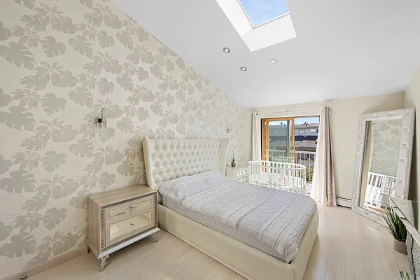 Sold by Click View Realty LLC | media 12