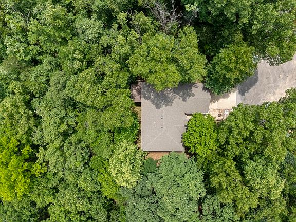 4th image of 10 Duddington Ln