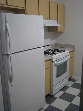 165 Johnston St #1 — Photo 3