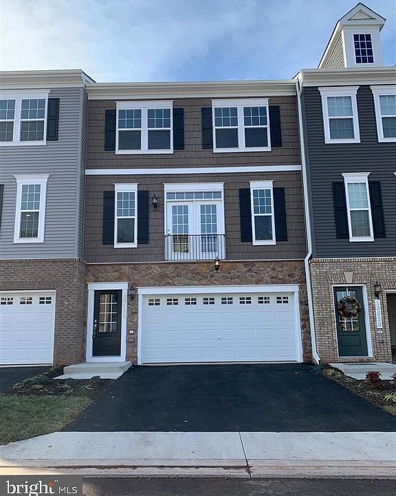 1st image of 10632 Hinton Way