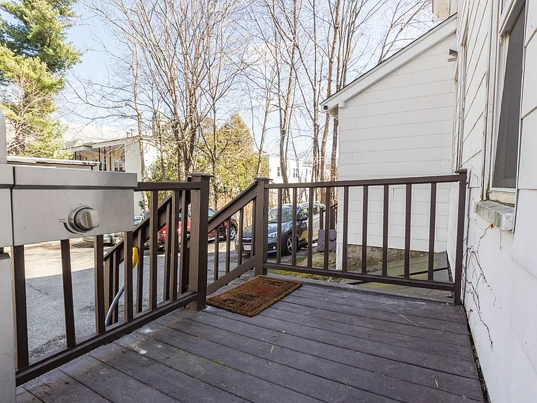 17 Bennett St — Photo 18
