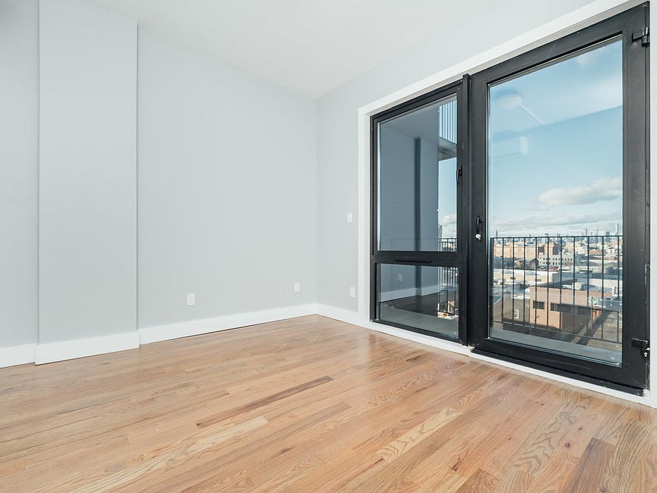 1st image of 115 Stanwix St #537
