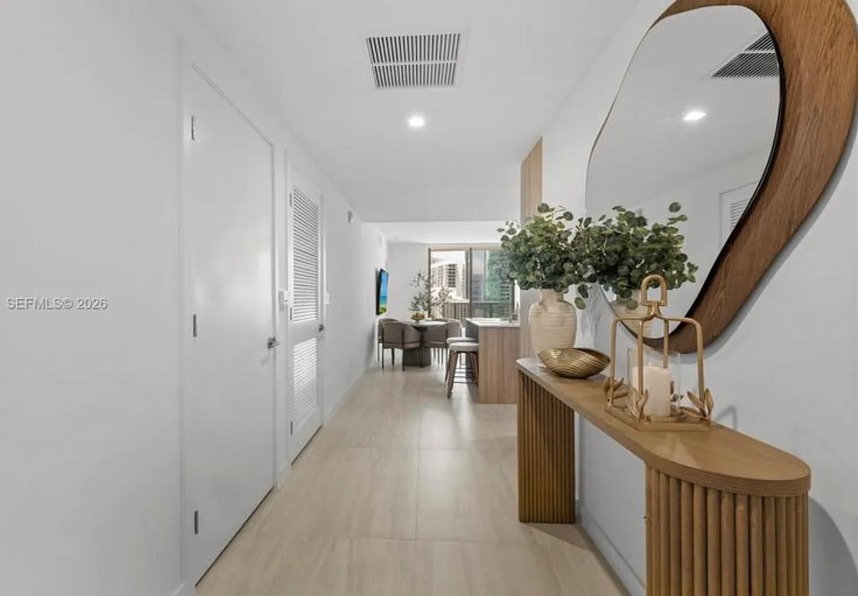 2 bed, 1286 sqft, $7,999 — Photo 3