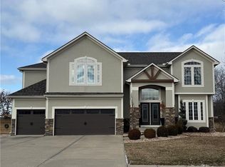 1409 SE Woodbine Dr, Blue Springs, MO 64015