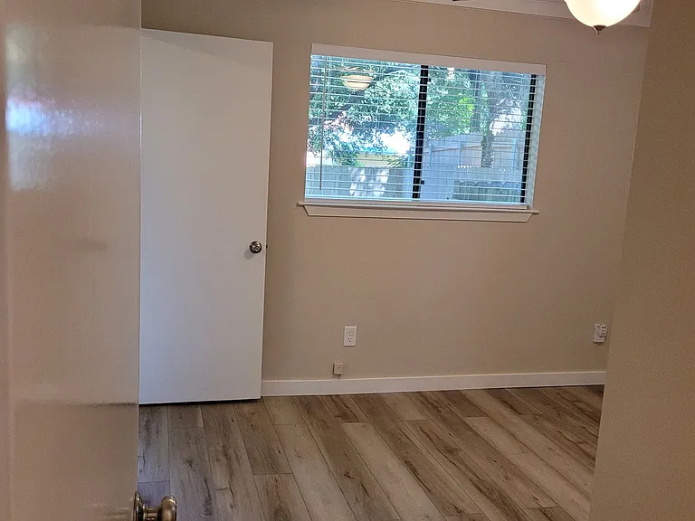 4509 Avenue B #B — Photo 10