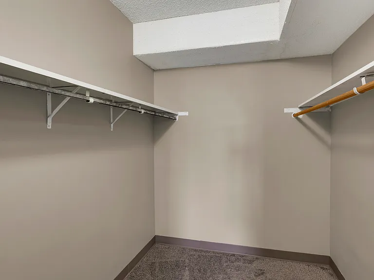 Oakwood Apartments — Photo 50