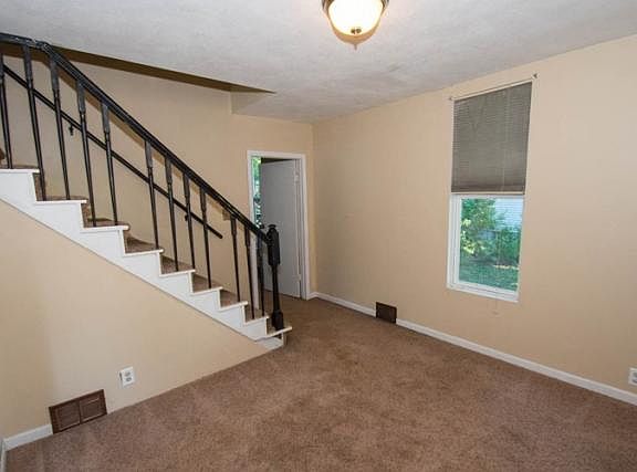 3rd image of 137 S Oakley Ave