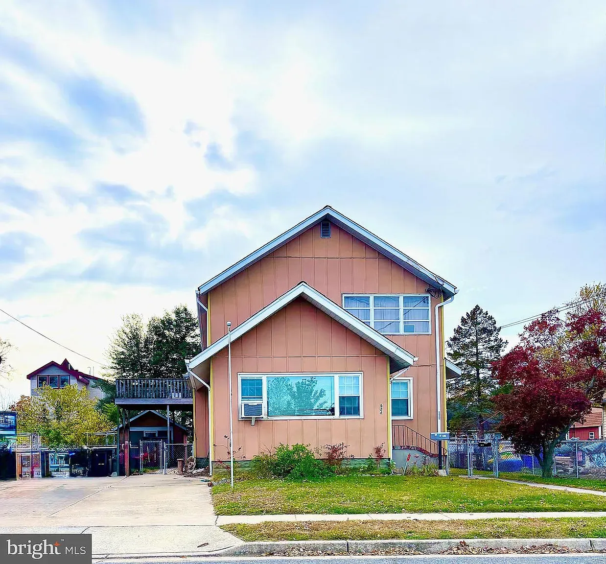 3 bed, 1800 sqft, $2,500 — Photo 1