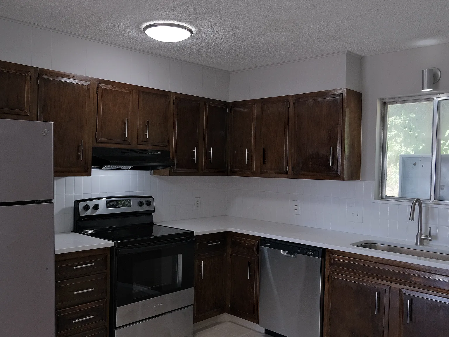 2 bed, 900 sqft, $1,250 — Photo 1