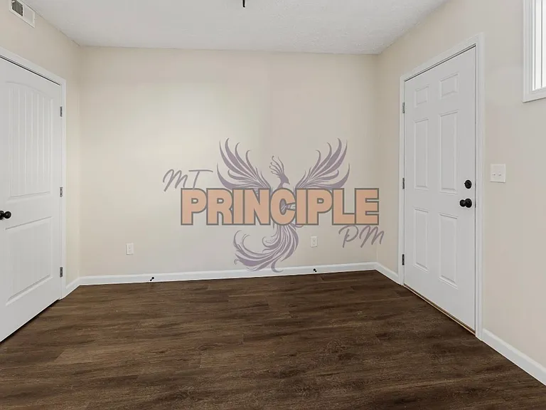 533 W Park St — Photo 8