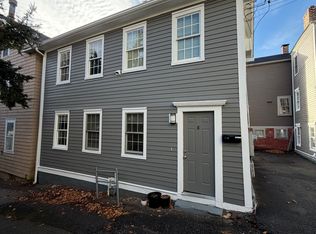 8 Mohawk St, Providence, RI 02906
