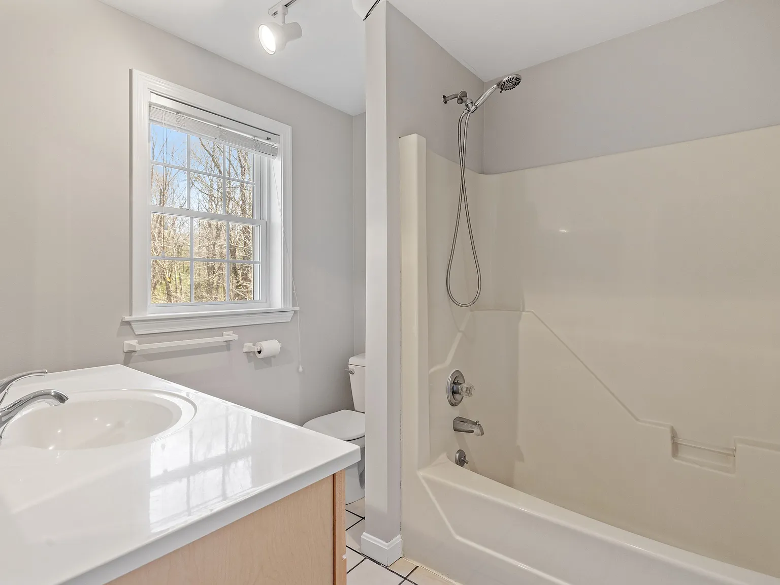 2 bed, 1.5 bath, 1344 sqft, $2,600 — Photo 3