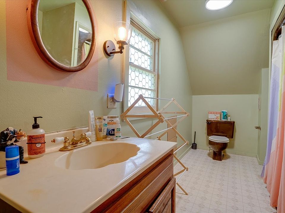 25th image of 7480 Beech Hill Rd