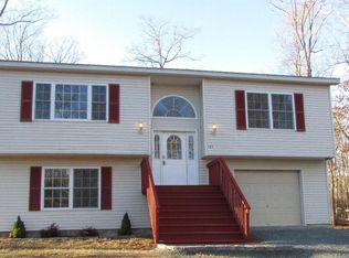 143 Racoon Rd, Dingmans Ferry, PA 18328