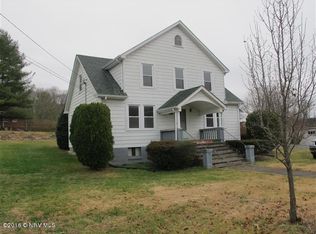 611 Cascade Dr, Pembroke, VA 24136