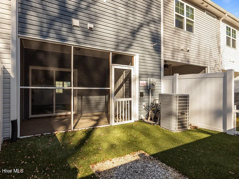 16 Catalina Cir #16 — Photo 15