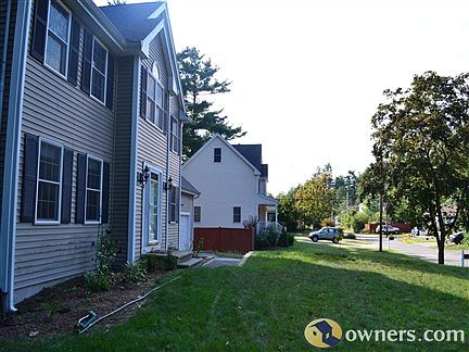 Front yard and neighborhood