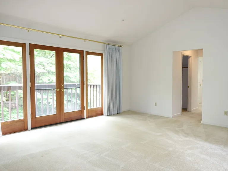 455 Old Oak Ct — Photo 9