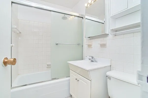 Rented by Living New York | media 17