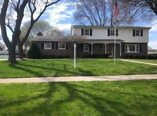 2005 Fairview St, Oshkosh, WI 54901