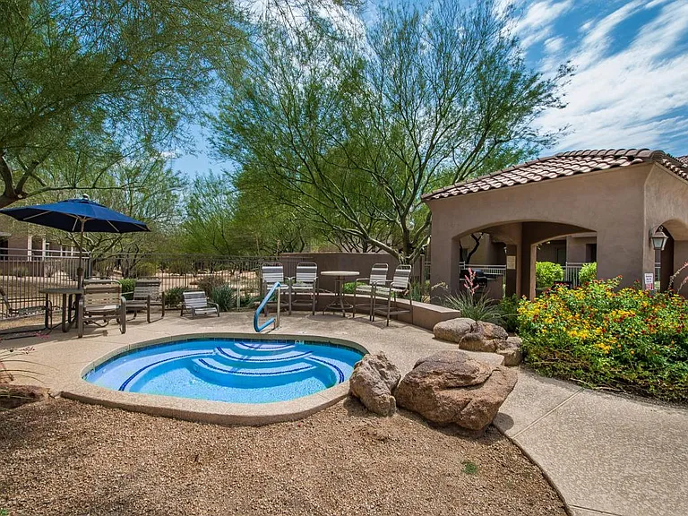 19475 N Grayhawk Dr #2136 — Photo 2