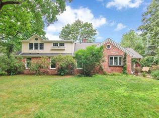 11 Cadwell Dr, Wilbraham, MA 01095