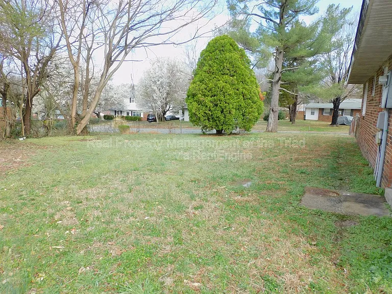 2300 Willow Rd — Photo 17