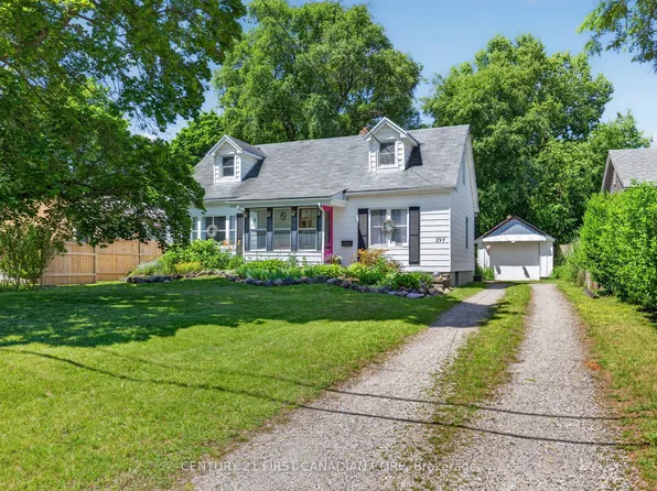 297 Stephen St, London, ON N6K 2M9