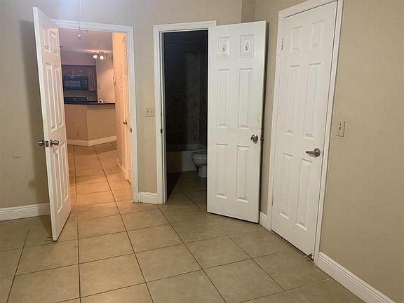 5th image of 3340 Pinewalk Dr N APT 1517