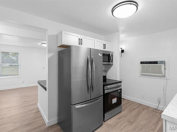 4th image of 510 N Oak St