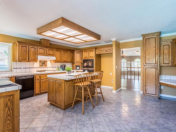3rd image of 5337 Indianwood Dr