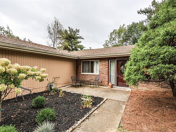 2nd image of 605 Heatherdale Dr