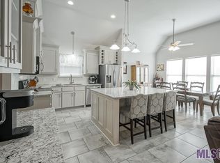 7832 High Eagle Ct, Denham Springs, LA 70706