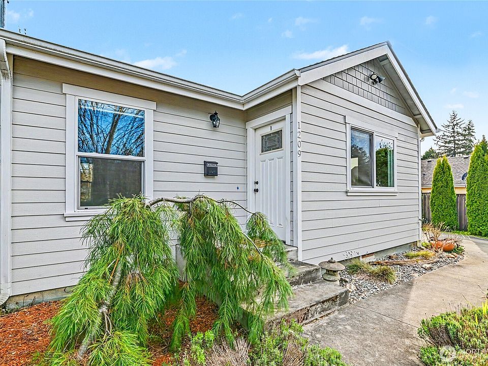 1st image of 1209 9th Avenue SE
