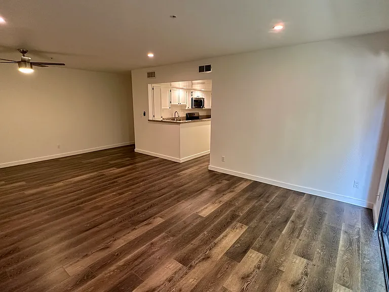Parkview Apartments — Photo 30